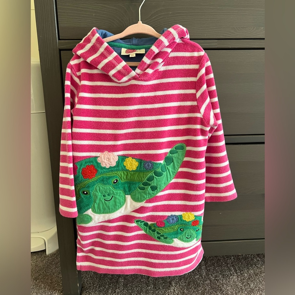 Boden | Appliqué Towelling Throw-On